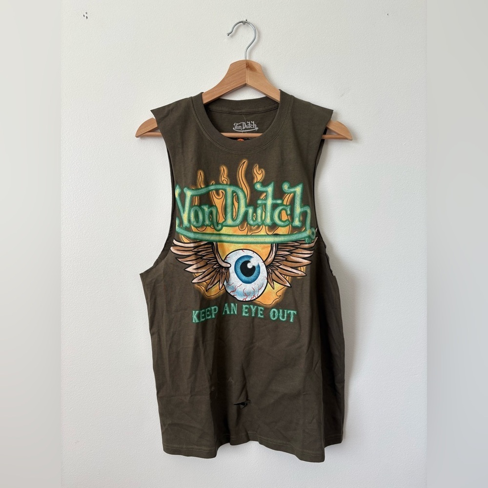 Von Dutch Keep An Eye Out Graphic Tee – Hunter Green – Size Medium – NWT - Picture 2 of 6